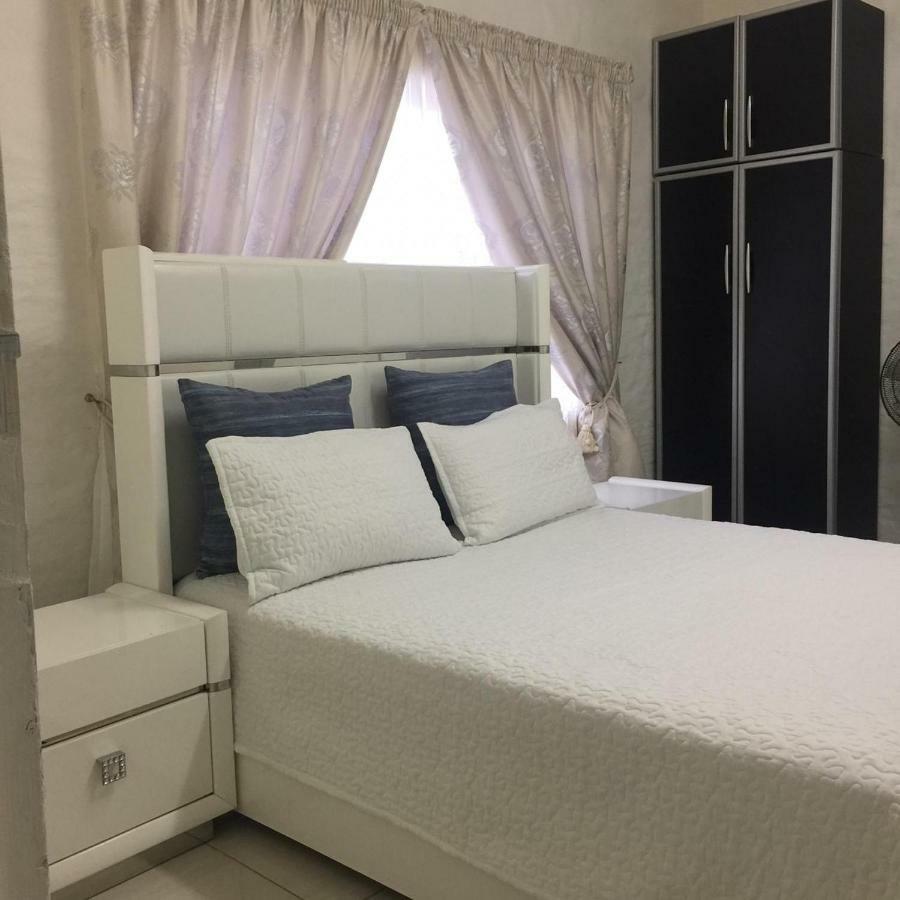 Patzerella'S Cozy Nest Hotel Krugersdorp Ngoại thất bức ảnh