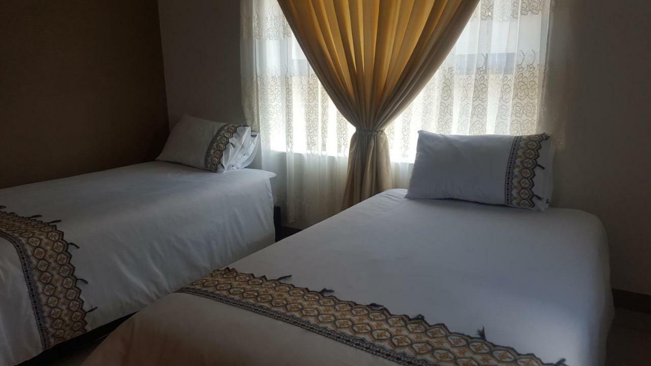 Patzerella'S Cozy Nest Hotel Krugersdorp Ngoại thất bức ảnh